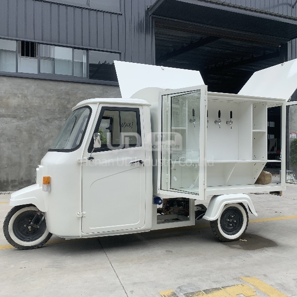 BEER TRUCK PIAGGIO APE