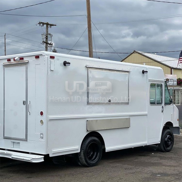 ELECTRIC LARGE FOOD TRUCK