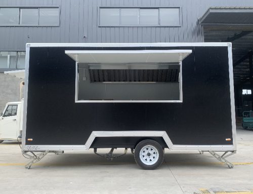 Pizza Food Trailer: A Mobile Pizza Workshop, the Heat of Street Food