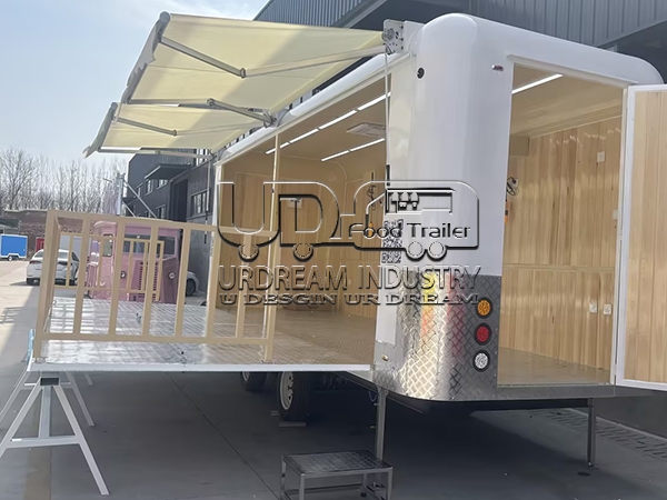 18FT WHITE AIRSTREAM STAGE TRAILER