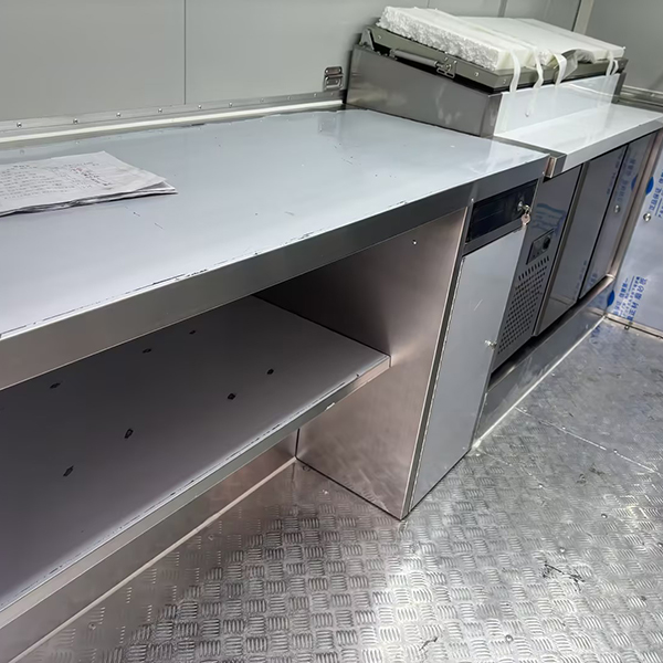 13FT RED SQUARE FOOD TRAILER WITH FENCE