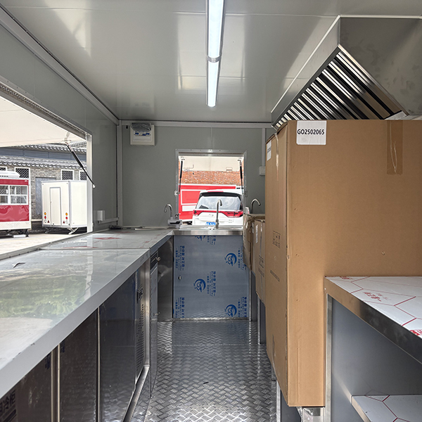 13FT RED STICKER SQUARE FOOD TRAILER WITH LED