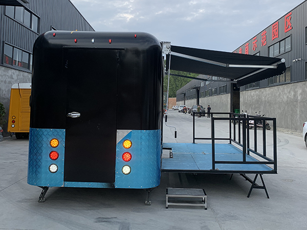 Customizable 18FT Black and Blue Stage Trailer