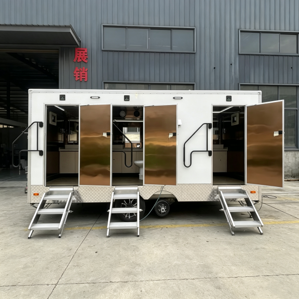 16.8FT 3 Stall White Luxury Restroom Trailer
